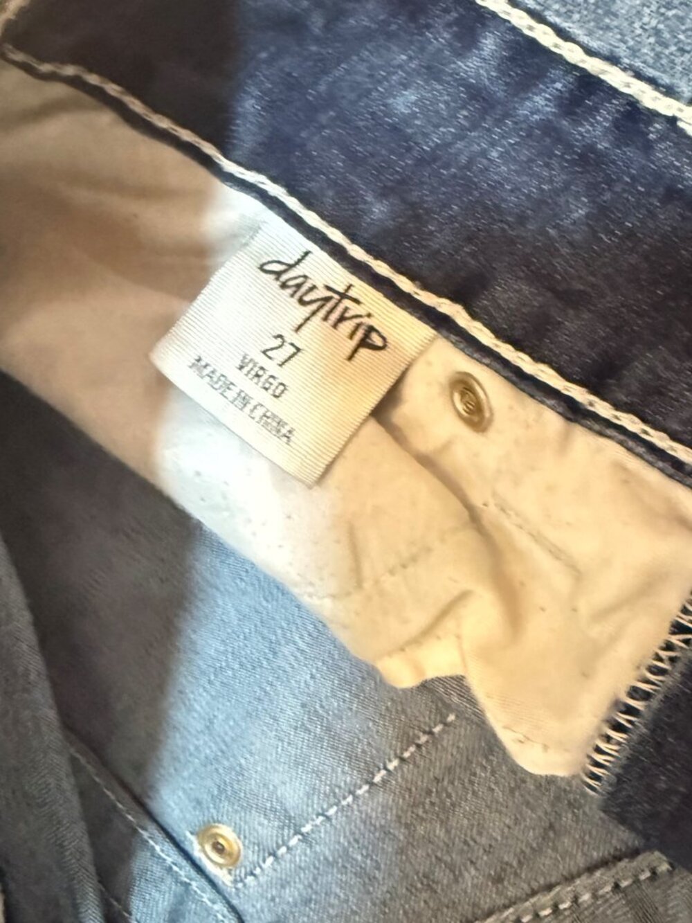 daytrip Virgo Jean Shorts - Picture 4 of 5
